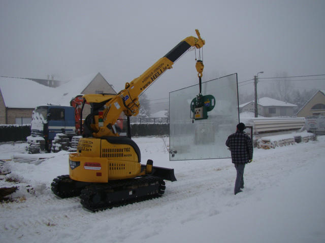 LC383 Glazing Pick and Carry Belgium